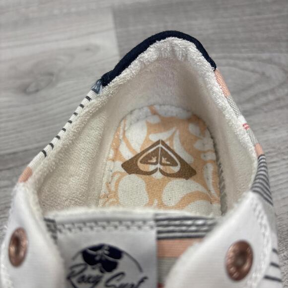 Roxy  Surf  Cannon  Women’s Nautical Stripe Sneakers, Sz 8 - Picture 14 of 15